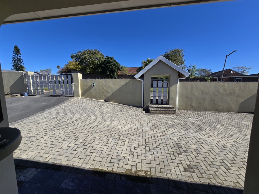 3 Bedroom Property for Sale in Haven Hills Eastern Cape